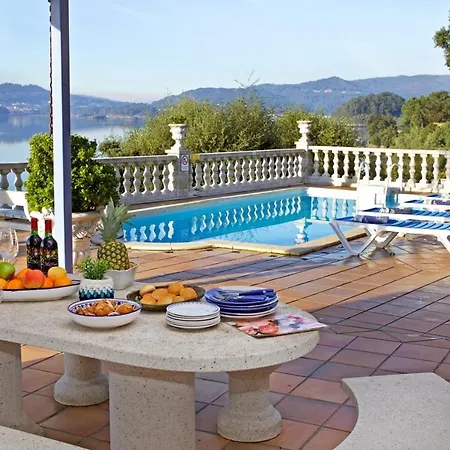 Chalet Sotoxusto بيت للعطل
